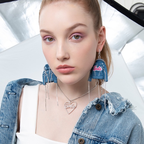 Designer HeFangX Barbie 2021 Edition Fancy Barbie Necklace - Picture 8 of 11